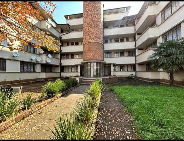 2 BEDROOM APARTMENT FOR SALE IN GERMISTON WEST